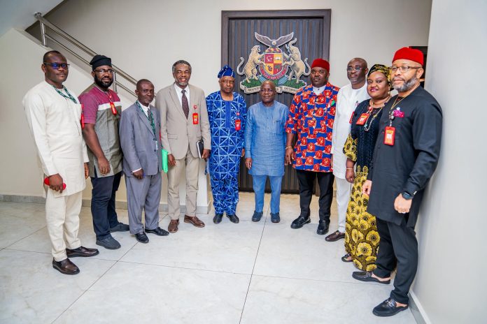 5d403463-be29-45e0-ad3f-602285a591d7