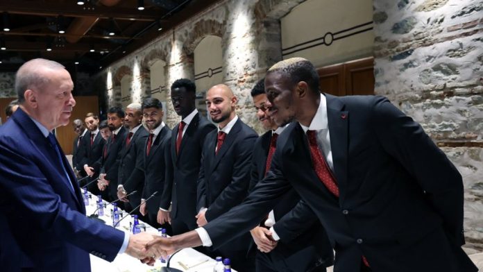 Victor-Osimhen-Shaking-Pres-Erdogan-1024x576-1